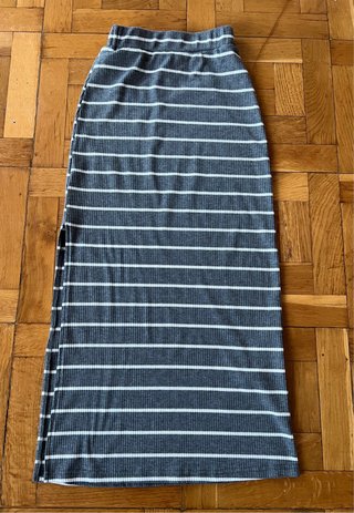 Falda de chica. Shein. Talla XS