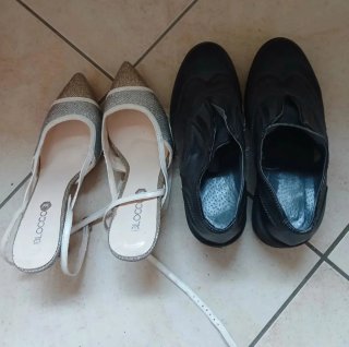 1 Paio di scarpe Blocco 31 e sandali chiusi