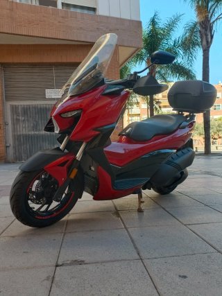 Zontes M310 Maxi Scooter Roja