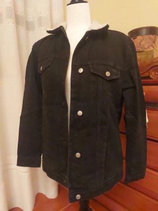 Chaqueta vaquera con borreguito negra