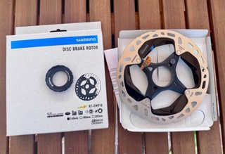 2 Discos de Freno Shimano RT-EM910 160mm