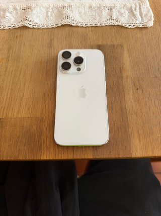 iPhone 15 Pro Bianco