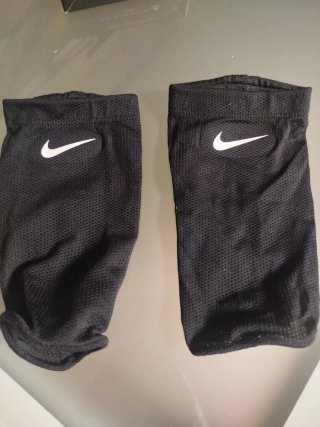Fundas Nike Elite Guard Lock para Espinilleras