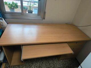 Escritorio de madera