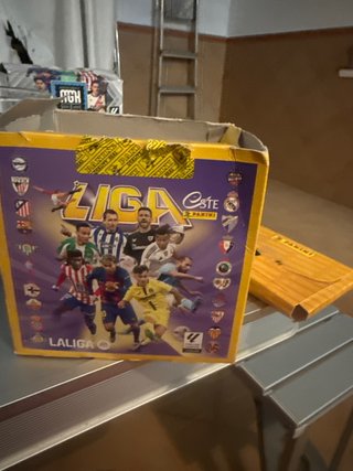 Lote de 100 cromos Liga Este 2026-27