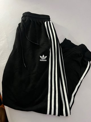 Pantalón de chándal Adidas negro