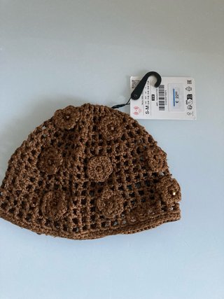 Gorro de Crochet Zara