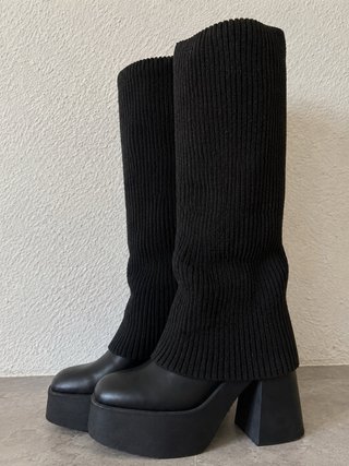 Botas Negras de Plataforma Bershka Talla 39