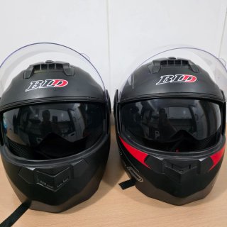 2 Cascos de Moto BLD
