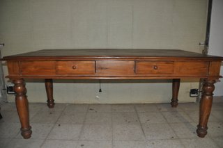 Mesa de Comedor de Madera con Cajones