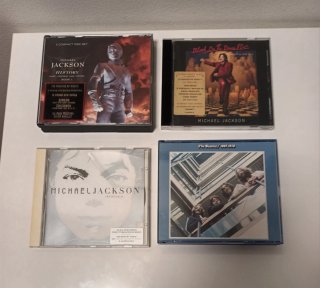 Lote de CDs Michael Jackson y The Beatles