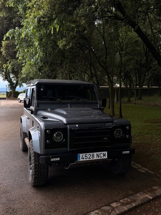 Land Rover Defender 2014