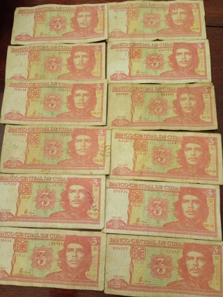 Lote de 10 Billetes de 3 Pesos Cubanos