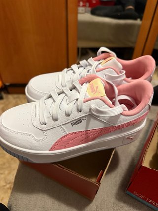 Zapatillas Puma Blancas y Rosas