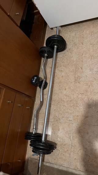 Set de Pesas y Barra de Gimnasio y banco