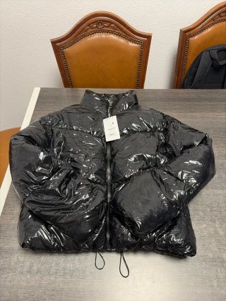 Chaqueta Bershka Negra Efecto Vinilo Talla S