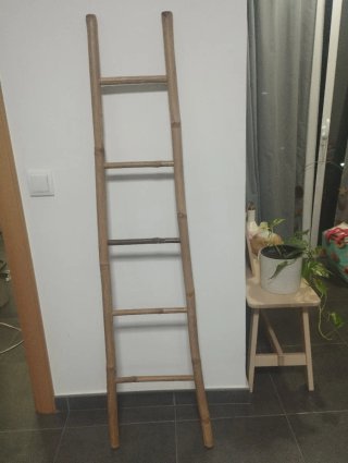 Escalera Toallero de Bambú
