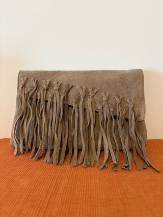 Bolso de Ante con Flecos