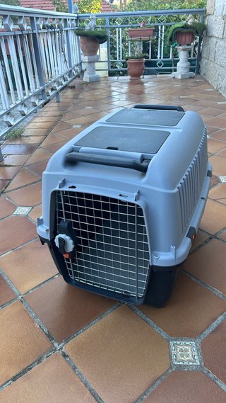 CAJA DE TRANSPORTE PARA PERROS