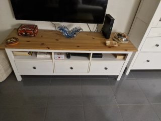 Mueble de TV de madera blanco y natural