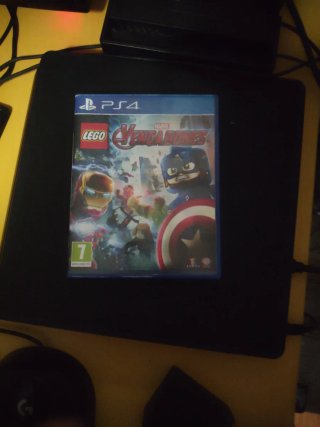 LEGO Marvel Vengadores PS4