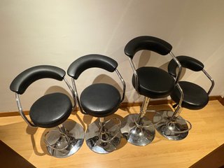 Set de 4 Taburetes de Bar Negros
