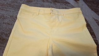 Pantalón de mujer amarillo