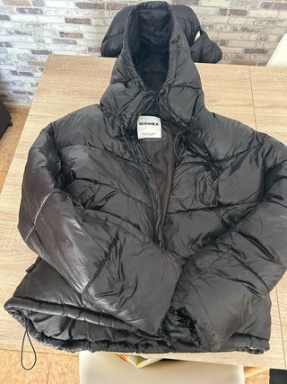 Anorak Negro Bershka