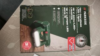 Lámpara LED inalámbrica Parkside 12V