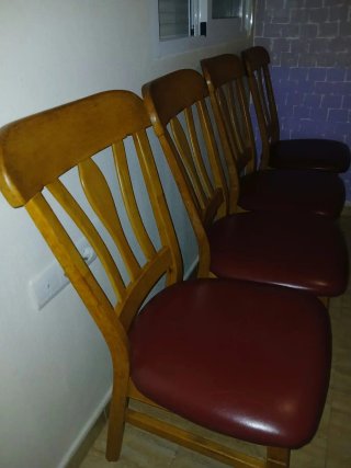Set de 4 sillas de madera