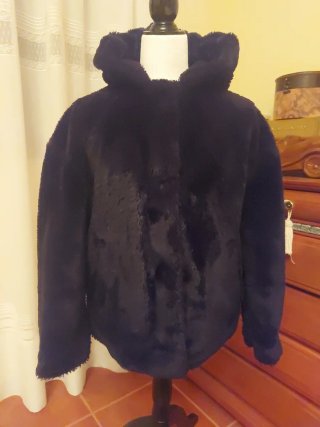Chaqueton Negro con Capucha