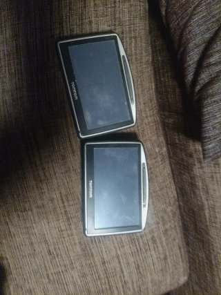 2 GPS TomTom (730 y GO 7000)