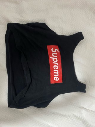 Crop Top Negro Supreme