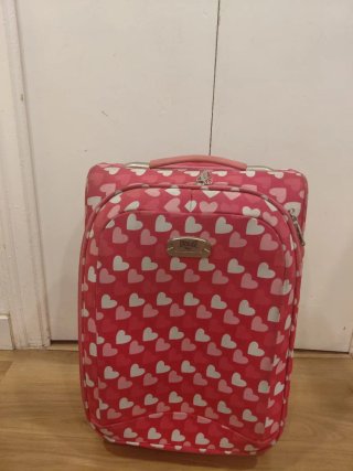 Maleta Everlast Rosa con Estampado de Corazones
