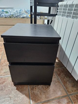 Mesita de noche IKEA negra