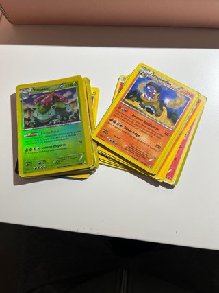 Lote de cromos Pokémon