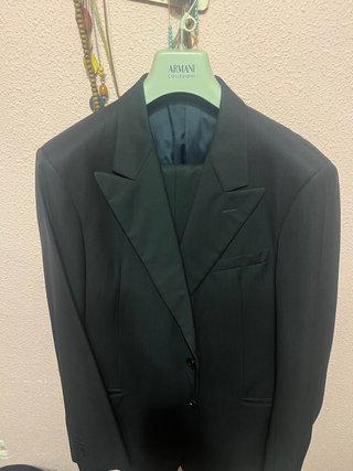 Traje de hombre Armani negro