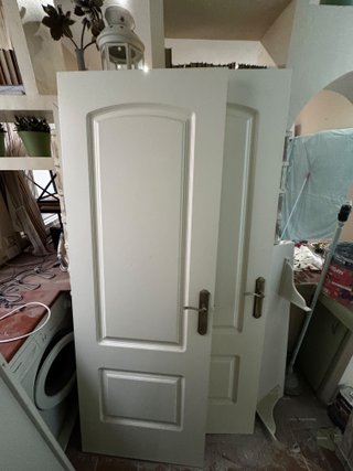 3 Puertas de Madera Maciza Lacadas con Marcos