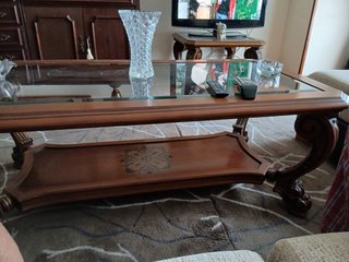 Mesa de centro de madera y cristal
