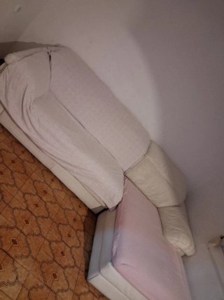 Sofá de piel blanco