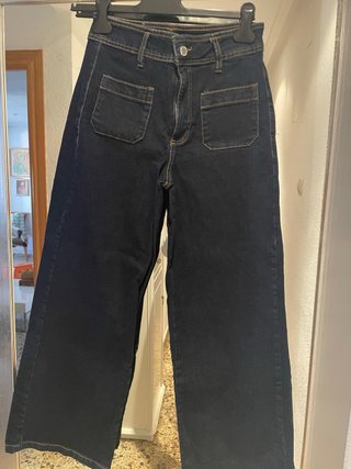 Pantalón vaquero acampanado azul