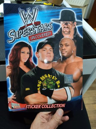 Álbum de Cromos WWE Superstars Uncovered