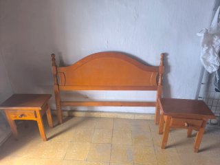 Cabecero y 2 Mesitas de Noche de Madera y comoda