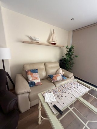 Sofá de Piel Beige