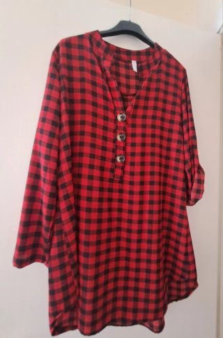Blusa de cuadros rojo y negro manga larga