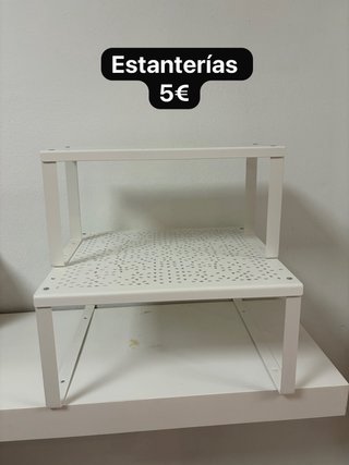 Estanterías organizadoras blancas