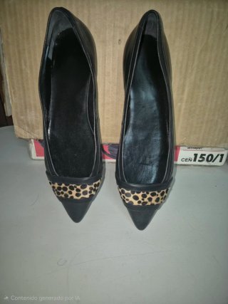 Manoletinas Negras con Detalle Animal Print