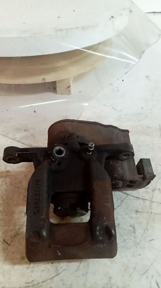 Citroen 155876 ad777015 pinza de freno tras der c4