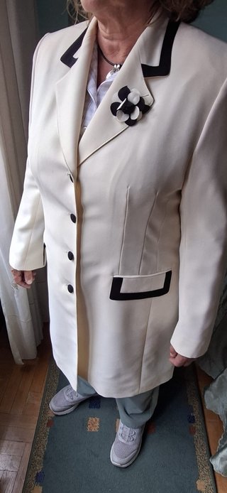 Conjunto Chaqueta y Falda Blanco y Negro