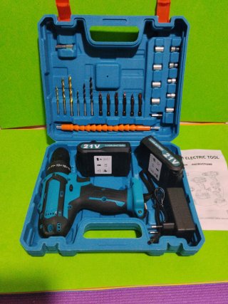 Taladro Atornillador Percutor 21V con Maletín.